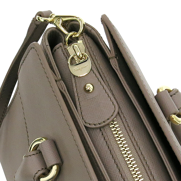 Ferragamo(��󰡸�) 21F 317 NUTMEG CALF BEKY(��Ű) ���ǾƳ� ��ÿ ��Ʈ�� + �����Ʈ�� �̹���6 - ���̺��� �߰���ǰ