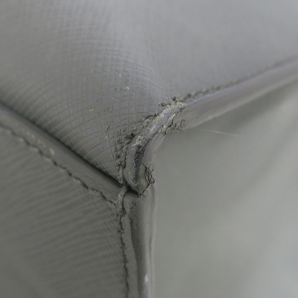 Prada(�����) VA1016 SAFFIANO LUX �׷��� �÷� ���� �ﰢ �ΰ� ��Ʈ�� [���빮��] �̹���5 - ���̺��� �߰���ǰ