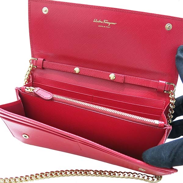 Ferragamo(��󰡸�) 22 C506 ���� ���ǾƳ� ���� ��ġ�� �ΰ� ü�� ũ�ν��� [��õ��] �̹���5 - ���̺��� �߰���ǰ