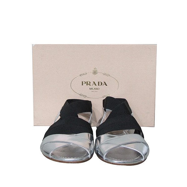 �����  ����