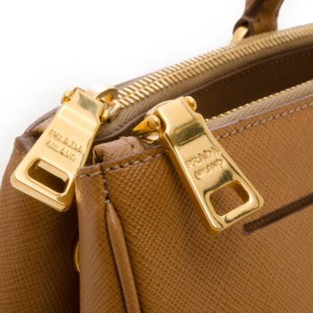Prada(�����) BN1802 ī�� ���� ���ǾƳ� SAFFIANO LUX CARAMEL ���� �ΰ� ��Ʈ�� [����2] �̹���4 - ���̺��� �߰���ǰ