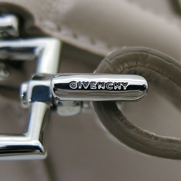 GIVENCHY(�����) BB05114012 ANTIGONA(��Ƽ����) MINI(�̴�) ������ ��ũ�÷� GOAT(��Ʈ) ��Ų 2WAY [�λ꼾�Һ���] �̹���4 - ���̺��� �߰���ǰ