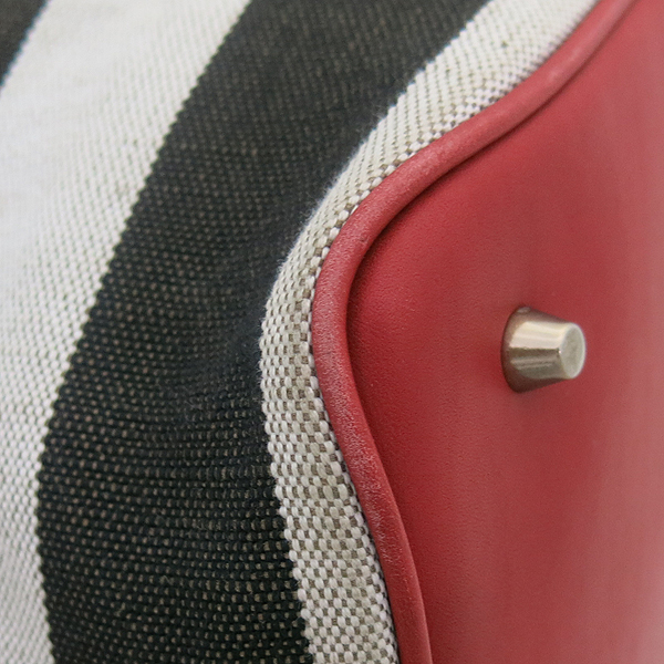 Burberry(������) 39711021 SUSANNA BIN(���ܳ�) �Ͽ콺 üũ �к긯 ȣ�� 2WAY + ���� �Ŀ�ġ [�λ꼾�Һ���] �̹���5 - ���̺��� �߰���ǰ