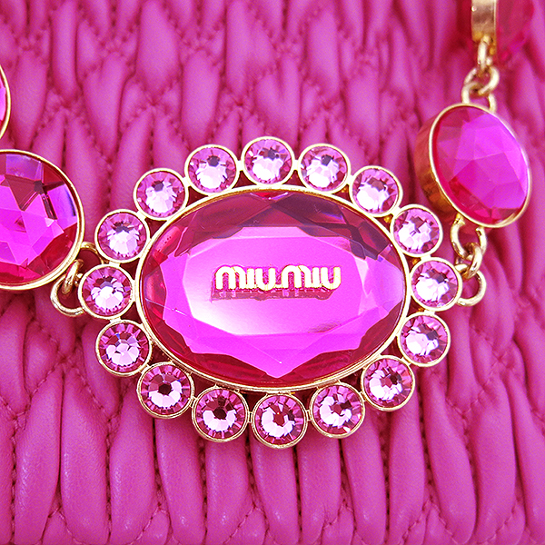 MiuMiu(�̿�̿�) RP0169 ���� ũ����Ż FUXIA �÷� ũ����Ż ��� Ŭ��ġ�� ����� [�λ꼾�Һ���] �̹���4 - ���̺��� �߰���ǰ