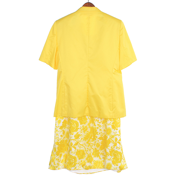 Escada(�������) ���ο� �÷� ���ǽ� + ���� SET [��������] �̹���3 - ���̺��� �߰���ǰ