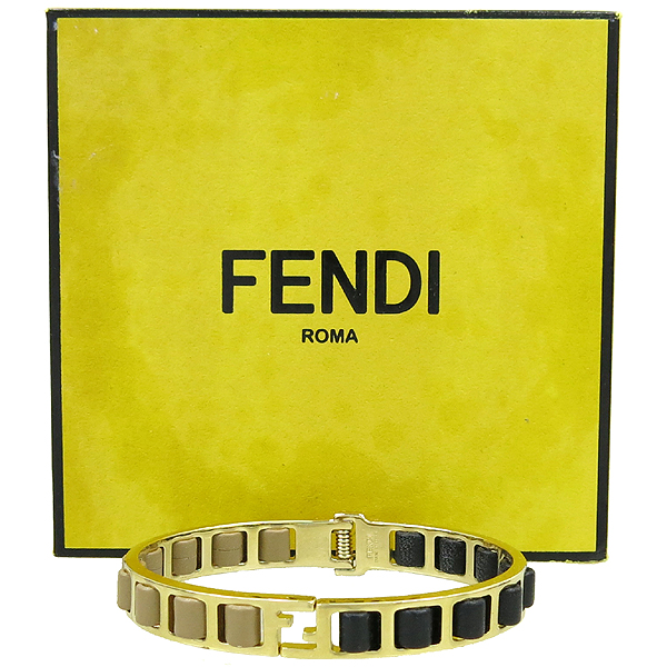 ���  ����