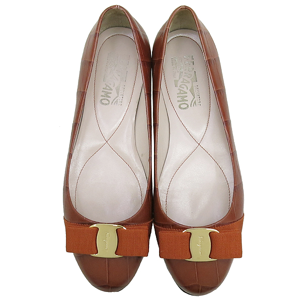 Ferragamo(��󰡸�) VARINA ���� �ٶ� ��� ũ��Ŀ���� ���� ���� �÷� ���� [�뱸�ݿ��纻��] �̹���6 - ���̺��� �߰���ǰ