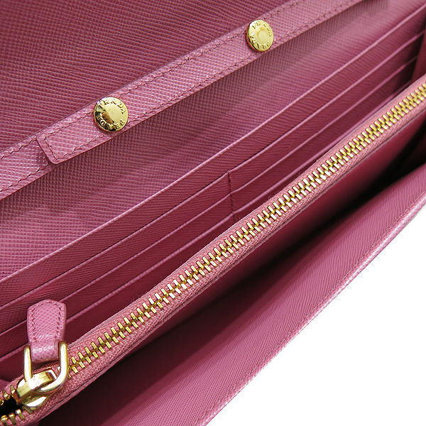 Prada(�����) 1M1290 ��� ��Ż �ΰ� ��ũ SAFFIANO(���ǾƳ�) ������ + ü�� ��Ʈ�� [��õ��] �̹���4 - ���̺��� �߰���ǰ