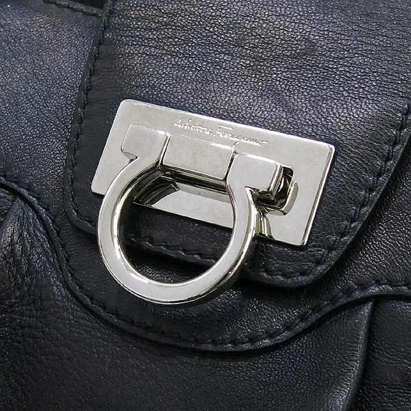 Ferragamo(��󰡸�) 21 A050 ���� ��ġ�� �� ��Ŭ �ΰ� ���� ���� ����� �̹���4 - ���̺��� �߰���ǰ