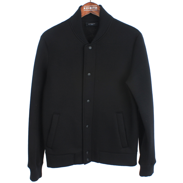 �����  ����