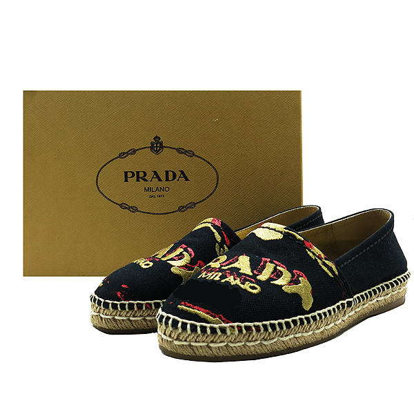 �����  ����