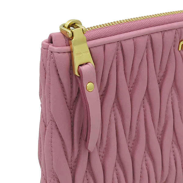 MiuMiu(�̿�̿�) 5MB003 ��ũ ���� MATELASSE(��Ʈ���) ���� �ΰ� �Ŀ�ġ �� ������ [��������] �̹���4 - ���̺��� �߰���ǰ