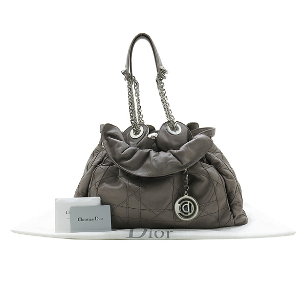 ���  �����