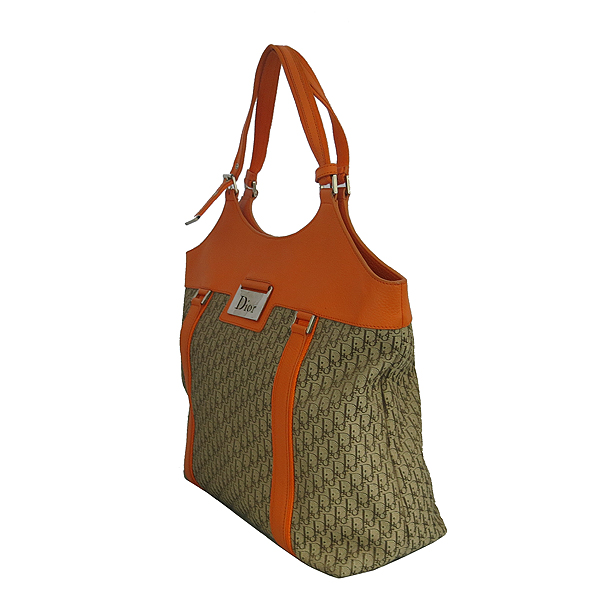 Dior(ũ����î���) �ΰ� ��� �ڰ��� ���� ȥ�� ��Ʈ�� [���빮��] �̹���2 - ���̺��� �߰���ǰ