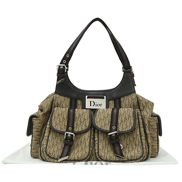 ���  �����