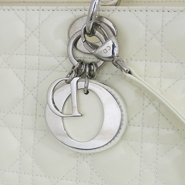 Dior(ũ����î���) M0560PVRP ���̺��� ���̴�Ʈ ��� ��Ƽġ LADY DIOR ���̵� ��� Ÿ�Ӹ��� ��Ʈ�� + �����Ʈ�� [���빮��] �̹���4 - ���̺��� �߰���ǰ