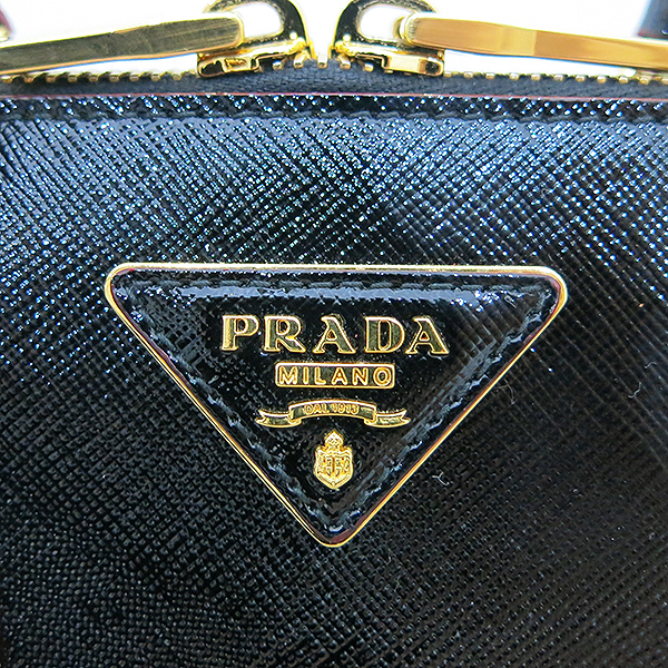 Prada(�����) 1BA838 ���� ���̴�Ʈ ���ǾƳ� ���� �ΰ� ��� ��Ʈ�� + ũ�ν�Ʈ�� 2WAY [�λ꼾�Һ���] �̹���4 - ���̺��� �߰���ǰ