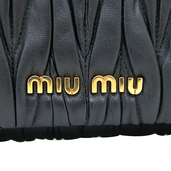 MiuMiu(�̿�̿�) RP345M MATELASSE NERO ����Ų ���� ��Ʈ��� ����ΰ� ü�� �÷� Ŭ��ġ �� ����� [�λ꼾�Һ���] �̹���4 - ���̺��� �߰���ǰ