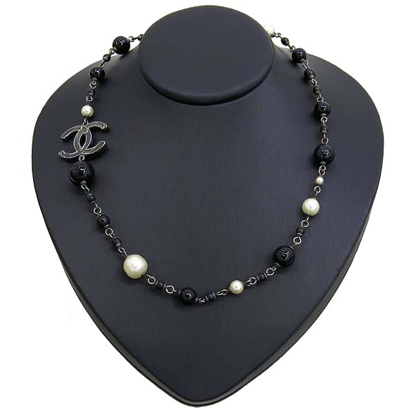 ����  �����