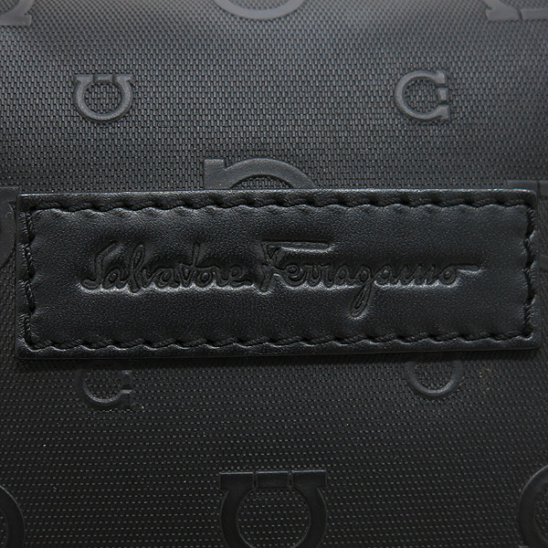 Ferragamo(��󰡸�) 249378 ���� �ΰ� PVC ���� Ʈ���� �긮�����̽� �������� ��Ʈ�� + �����Ʈ�� 2WAY [��õ��] �̹���3 - ���̺��� �߰���ǰ