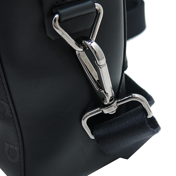 Ferragamo(��󰡸�) 249378 ���� �ΰ� PVC ���� Ʈ���� �긮�����̽� �������� ��Ʈ�� + �����Ʈ�� 2WAY [��õ��] �̹���4 - ���̺��� �߰���ǰ