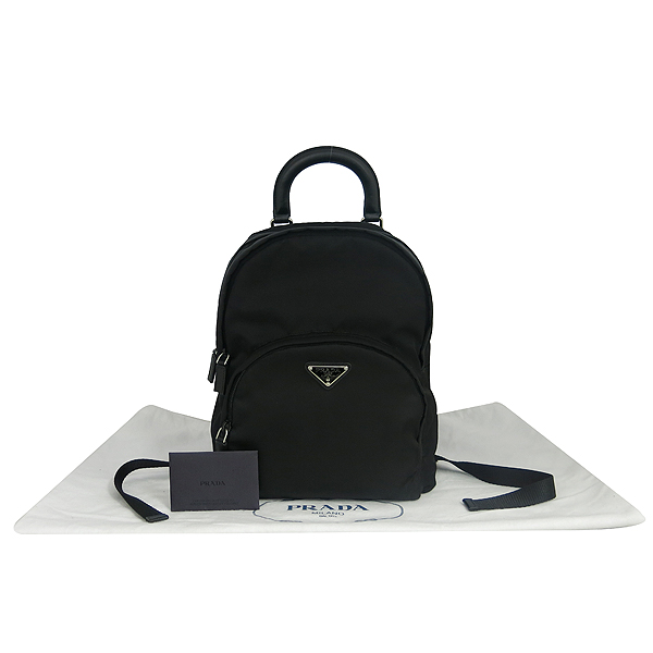 �����  ����