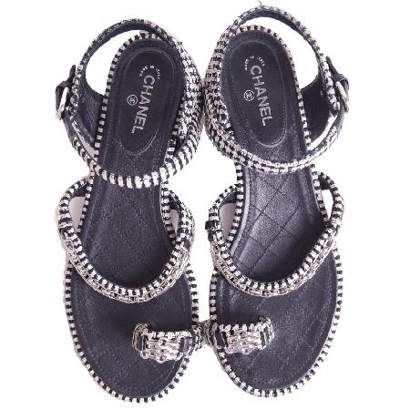 ����  ����