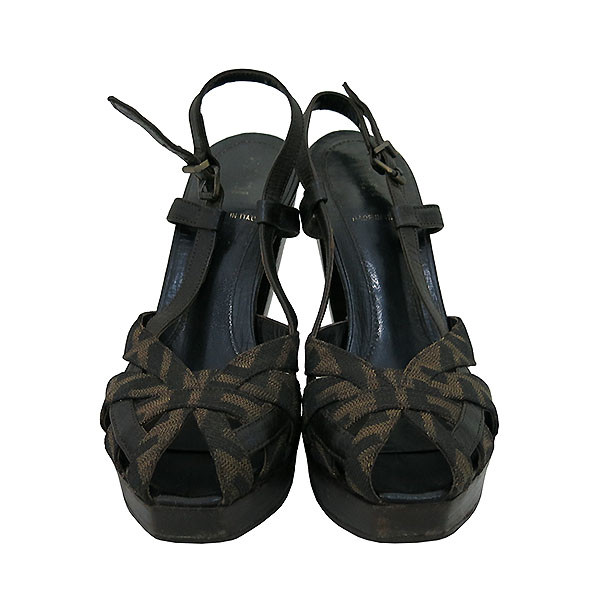 ���  ����