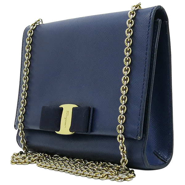 Ferragamo(��󰡸�) 22 B558 ���� ���ǾƳ� ���� �ٶ� ���� ���� ü�� ��� ũ�ν��� [��������] �̹���3 - ���̺��� �߰���ǰ