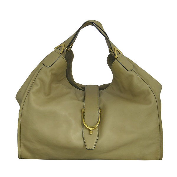 ����  �����