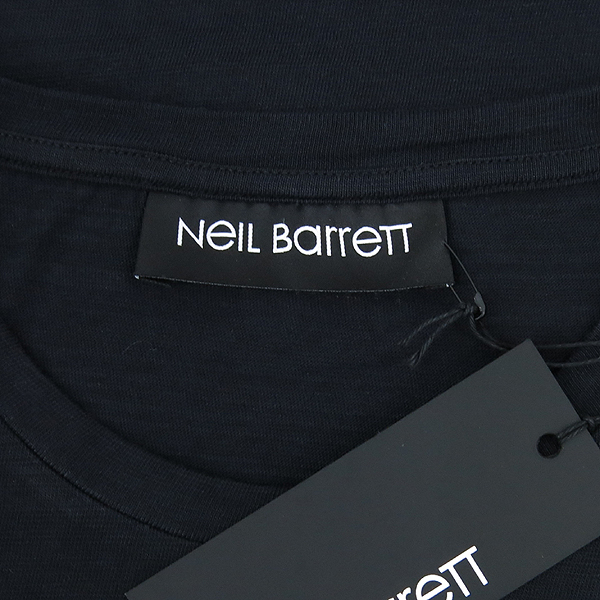 NEIL BARRETT(�ҹٷ�) PBJT444A ������ ������ ���� Ƽ [��������] �̹���5 - ���̺��� �߰���ǰ