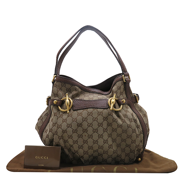 ����  �����