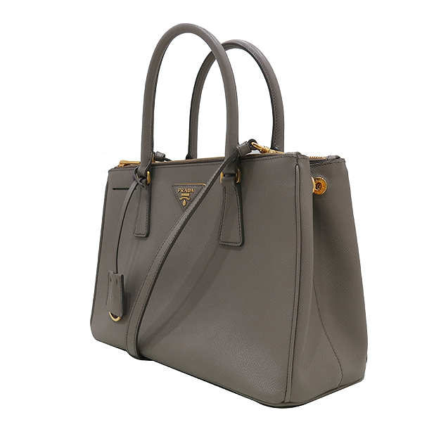 Prada(�����) BN1801 SAFFIANO LUX ARGILLA �׷��� ���ǾƳ� ���� ���� �ﰢ �ΰ� ��Ʈ�� + �����Ʈ�� 2WAY [��õ��] �̹���3 - ���̺��� �߰���ǰ