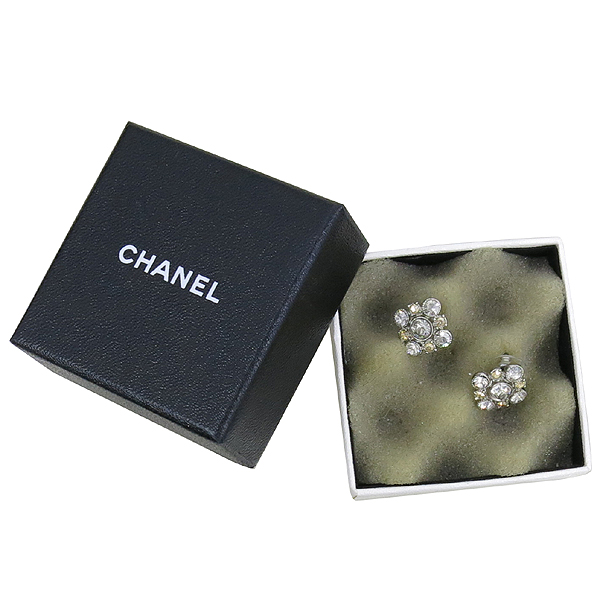 ����  �Ͱ���