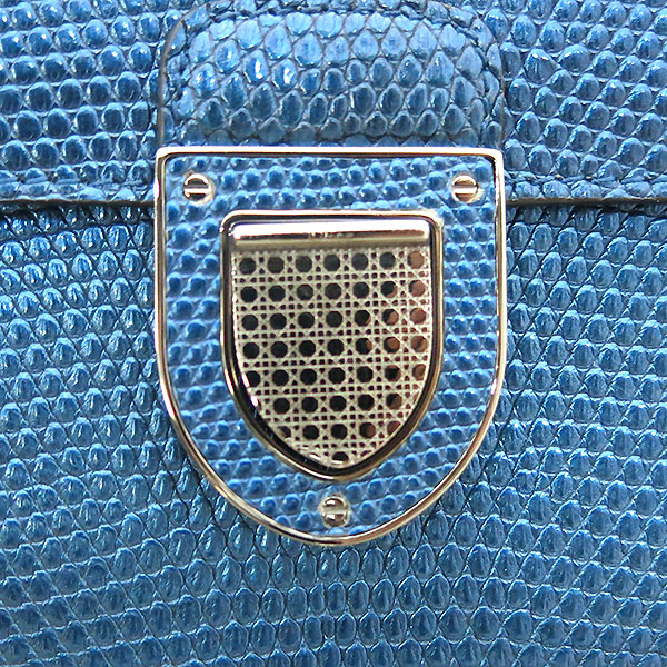 Dior(ũ����î���) M7005BLDO DIOREVER(��ÿ���) ���� ������ ���� �̴� ��Ʈ�� �� Ŭ��ġ + ��� ��Ʈ�� 3WAY [�λ꼾�Һ���] �̹���4 - ���̺��� �߰���ǰ