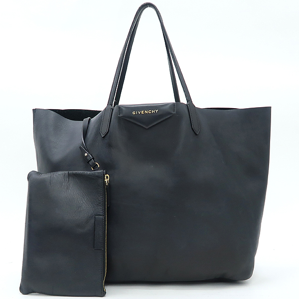 �����  �����