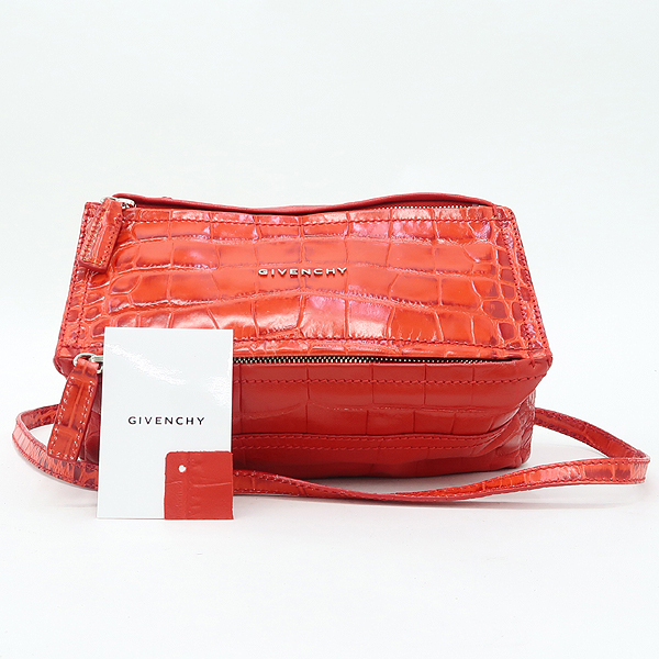 ����� �ǵ��� �̴� ũ�ν��� 