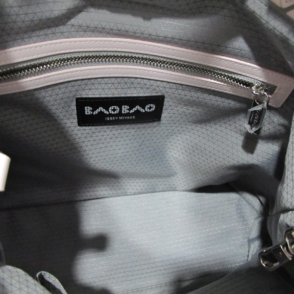 ISSEY MIYAKE (�̼��̹̾���) BB78-AG311-21 �ε���ũ ���� ���� BAOBAO �ٿ��ٿ� ��Ʈ�� + �����Ʈ�� 2WAY [�뱸�ݿ��纻��] �̹���5 - ���̺��� �߰���ǰ