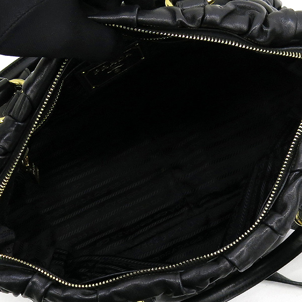 Prada(�����) BN1789 NAPPA GAUFRE NERO ����Ų ���� ������ ��Ʈ�� + �����Ʈ�� 2WAY [��������] �̹���5 - ���̺��� �߰���ǰ