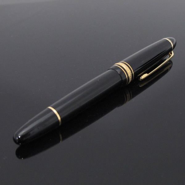 ������  ������