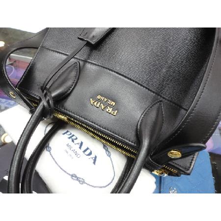Prada(�����) �Ż� 1BA103 ���� �ﰢ �ΰ� ��� ���ǾƳ� 2WAY w �̹���4 - ���̺��� �߰���ǰ