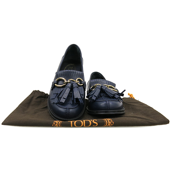 ����  ����