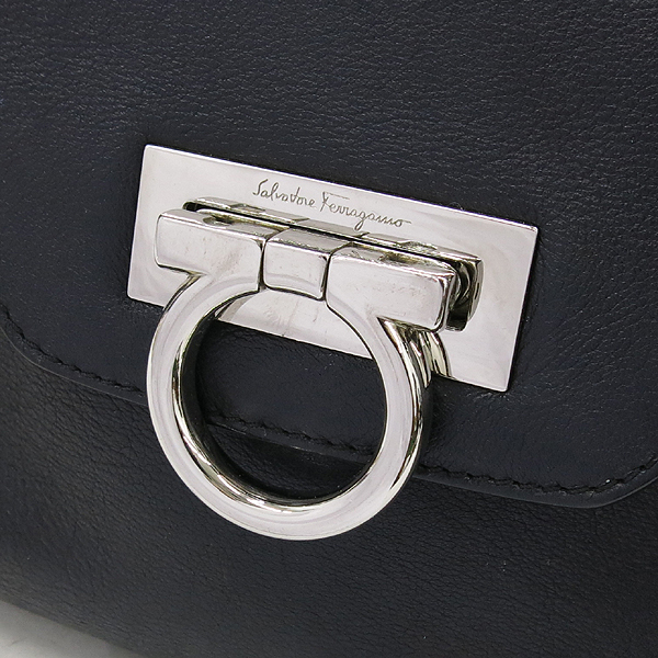 Ferragamo(��󰡸�) 21 4862 �����÷� ���� ��Ż ���� ��ġ�� �ΰ� �� ������ �÷� ��Ʈ�� [��������] �̹���3 - ���̺��� �߰���ǰ