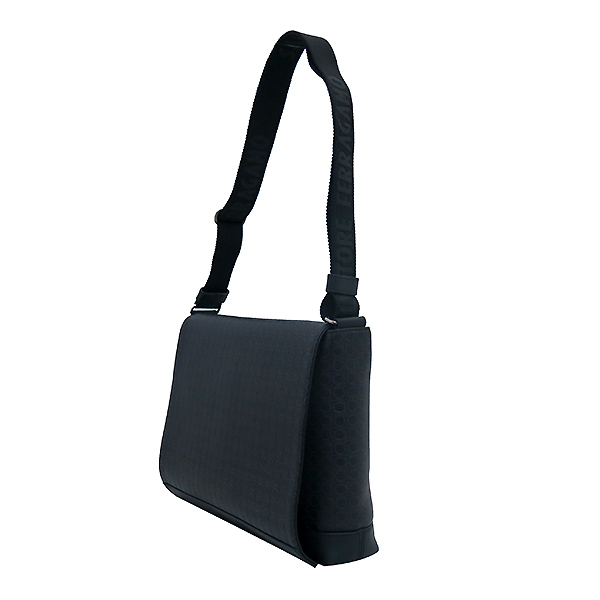 Ferragamo(��󰡸�) 24 8779 ��ġ�� ���� ��ũ���� ���� �޽��� ũ�ν��� [�λ꼾�Һ���] �̹���2 - ���̺��� �߰���ǰ