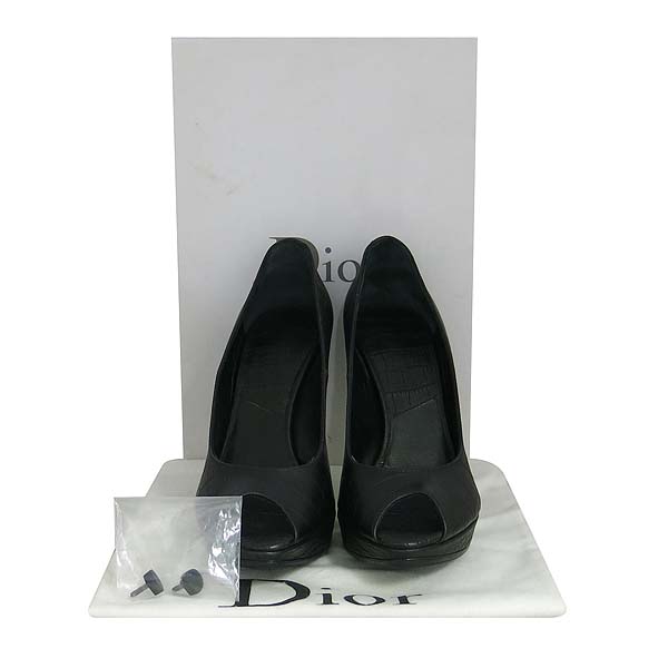 ���  ����