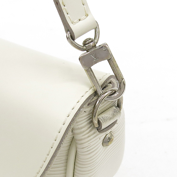 Louis Vuitton(���̺���) M5929J ���� ���� ���״� Ŭ��ġ ����� [��������] �̹���4 - ���̺��� �߰���ǰ