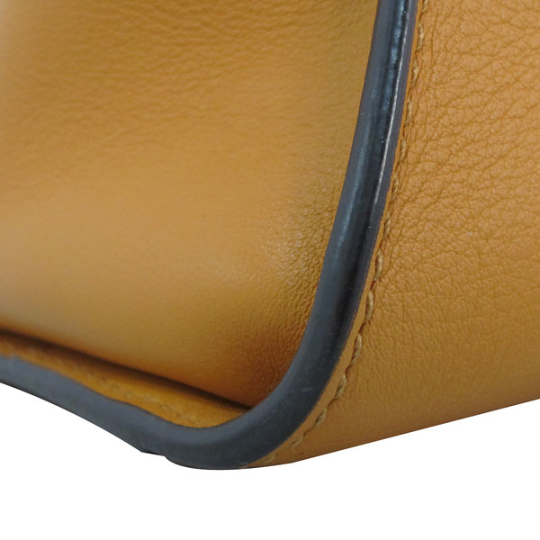 Fendi(���) 8BN290 5ZY F096C PEEKABOO REGULAR ��ī�� ���ַ� VIT.SETA/NAPPA ���������� ���� S������ ����� ��Ʈ�� + �����Ʈ�� 2WAY [�뱸�ݿ��纻��] �̹���4 - ���̺��� �߰���ǰ