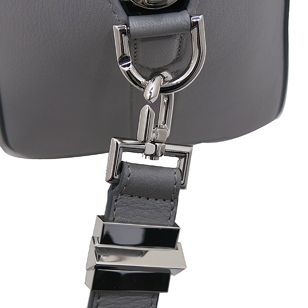 GIVENCHY(�����) BB051170 ��Ʈ��Ų �׷��� ���� ���� ��Ƽ���� ��Ʈ�� + �����Ʈ�� 2WAY [��õ��] �̹���4 - ���̺��� �߰���ǰ