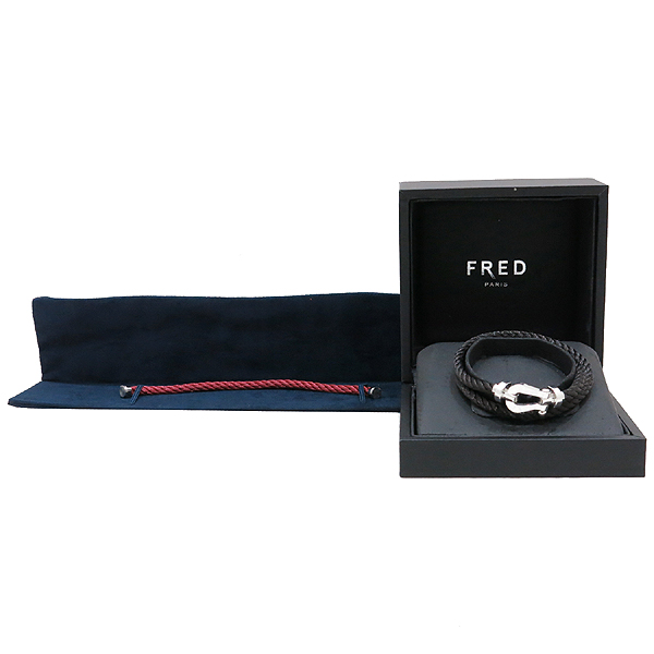 ������  ����