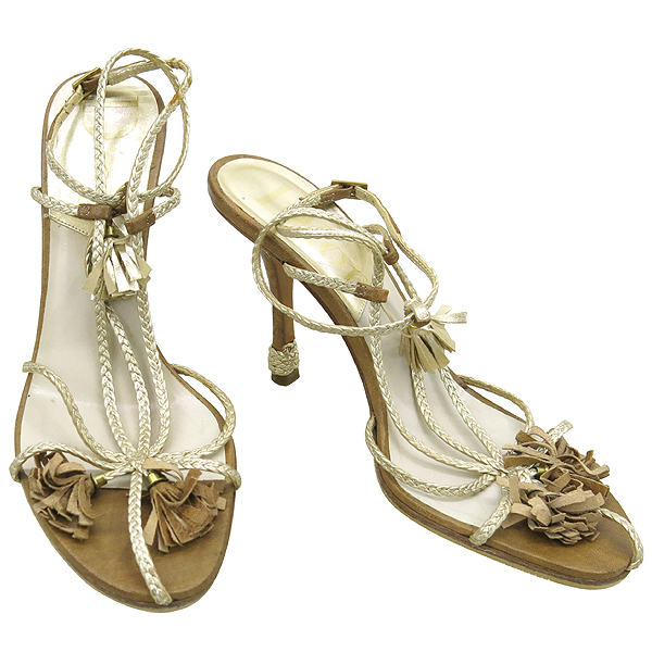 ���  ����